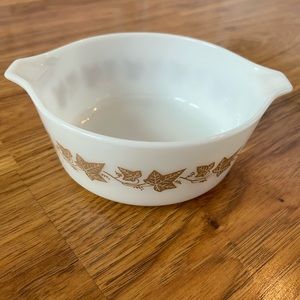 Vintage Pyrex Milk Glass Ivy Leaf Baking Dish Bowl